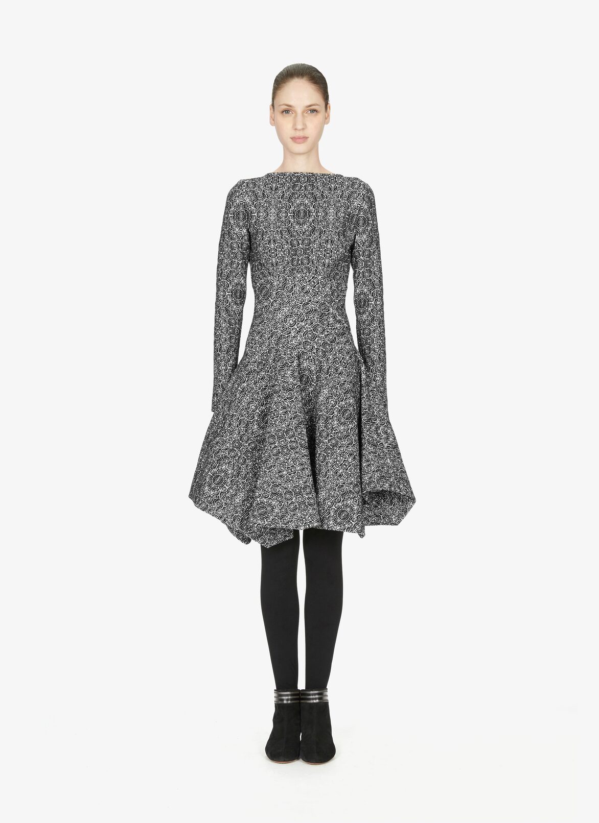 Robe évasée
 ALAÏA ROBE ÉVASÉE
 NOIR/BLANC
